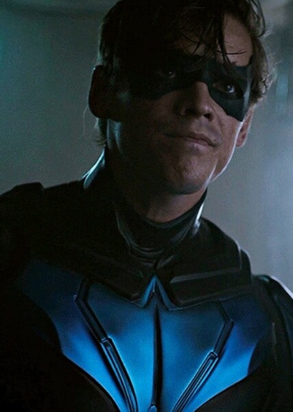 Brenton Thwaites photo