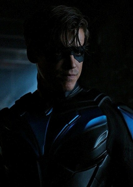 Brenton Thwaites photo