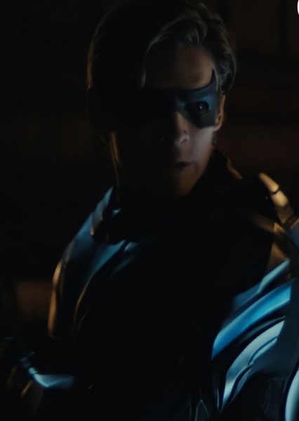Brenton Thwaites photo
