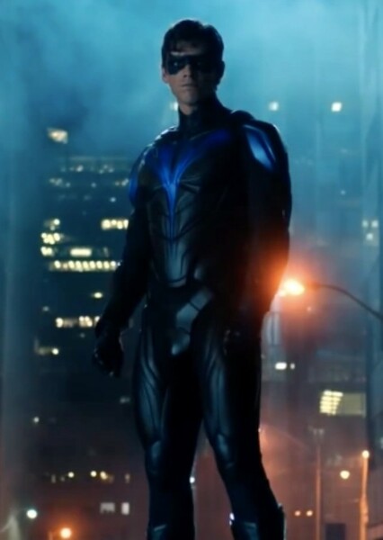 Brenton Thwaites photo