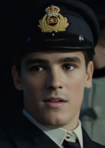 Brenton Thwaites photo
