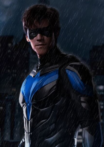 Brenton Thwaites photo