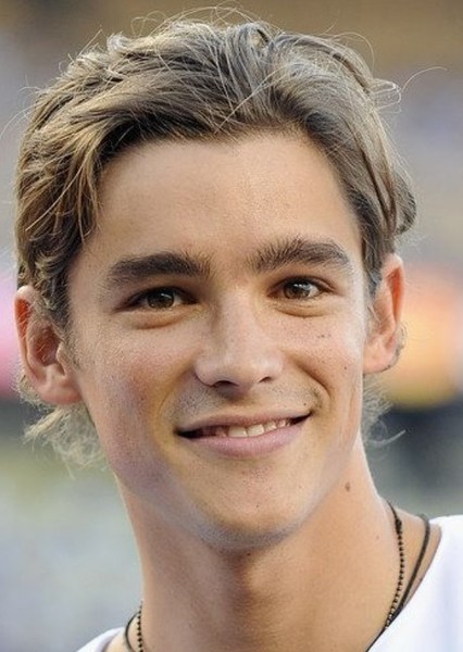 Brenton Thwaites photo