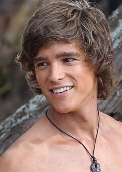 Brenton Thwaites photo