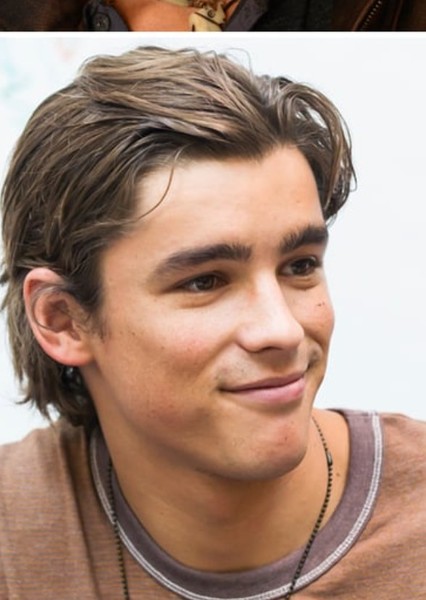 Brenton Thwaites photo