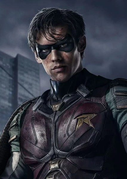 Brenton Thwaites photo