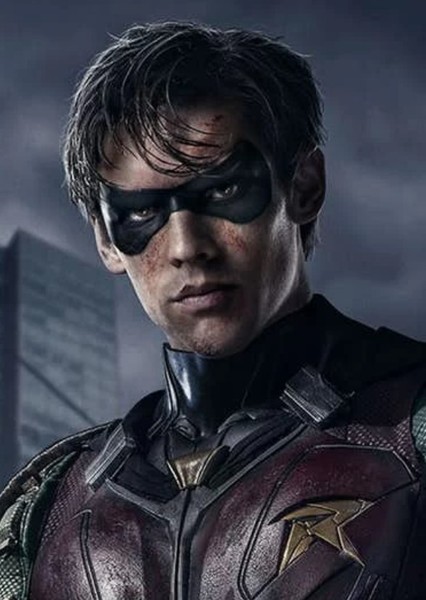 Brenton Thwaites photo