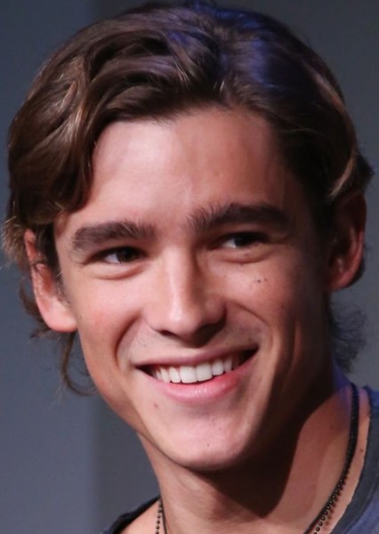 Brenton Thwaites photo