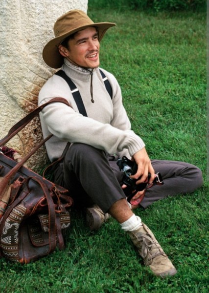 Brenton Thwaites photo