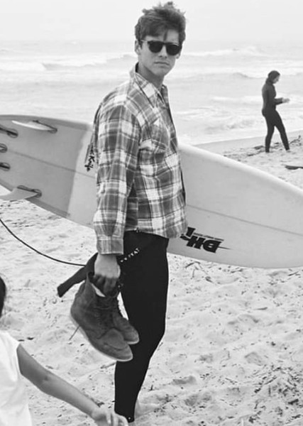 Brenton Thwaites photo