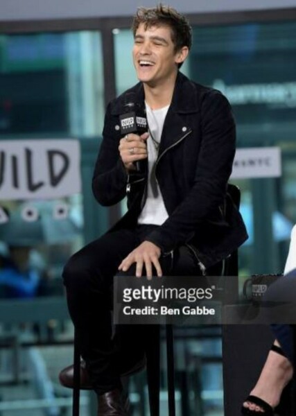 Brenton Thwaites photo