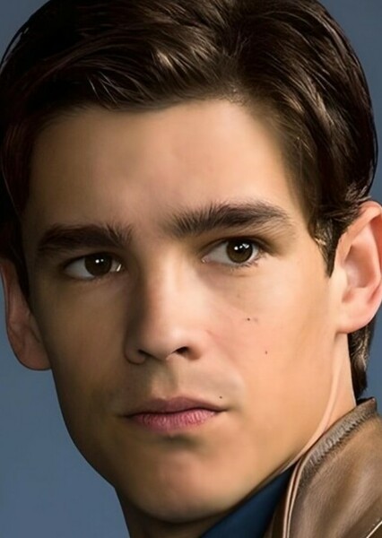 Brenton Thwaites photo