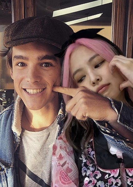 Brenton Thwaites and Jennie Kim