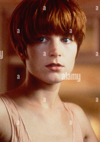 Bridget Fonda photo