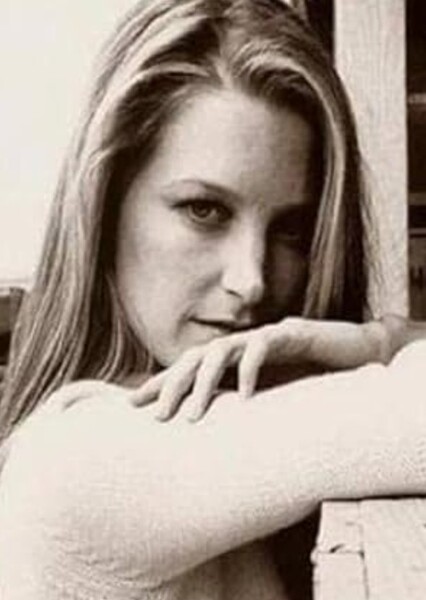 Bridget Fonda photo