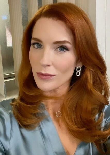 Bridget Regan photo