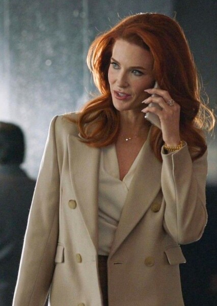 Bridget Regan photo