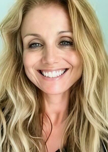 Bridie Carter photo