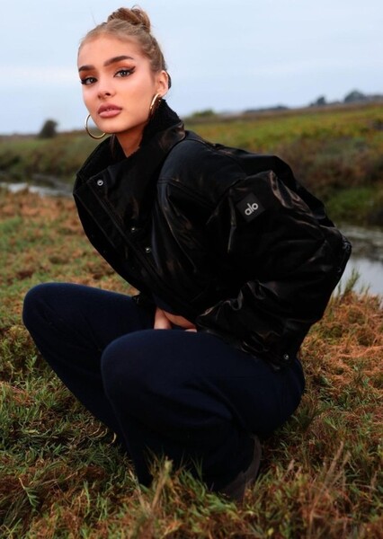 Brighton Sharbino photo
