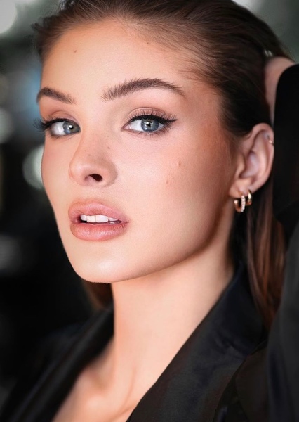 Brighton Sharbino photo