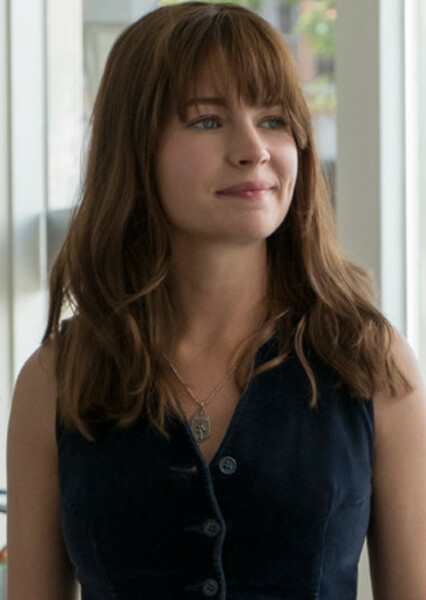 Britt Robertson photo