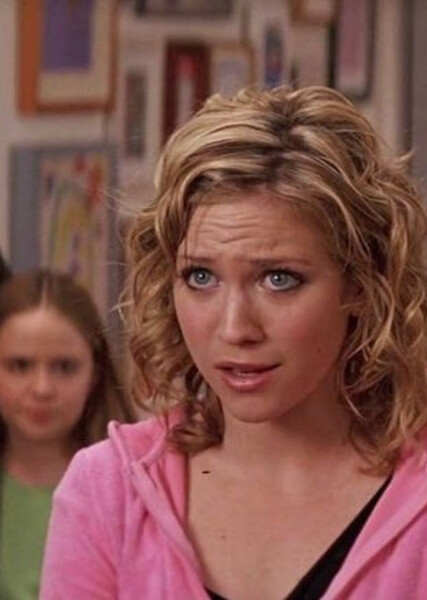Brittany Snow photo