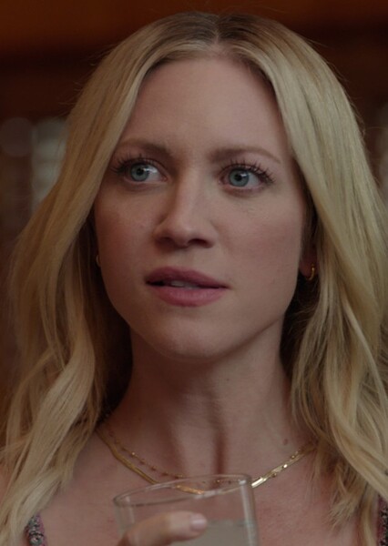 Brittany Snow photo