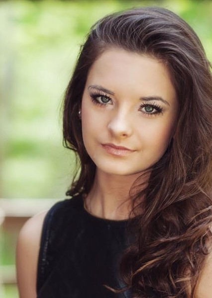 Brooke Hyland photo