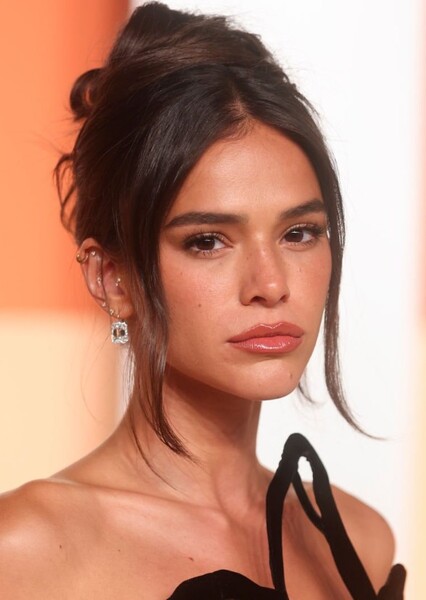 Bruna Marquezine photo