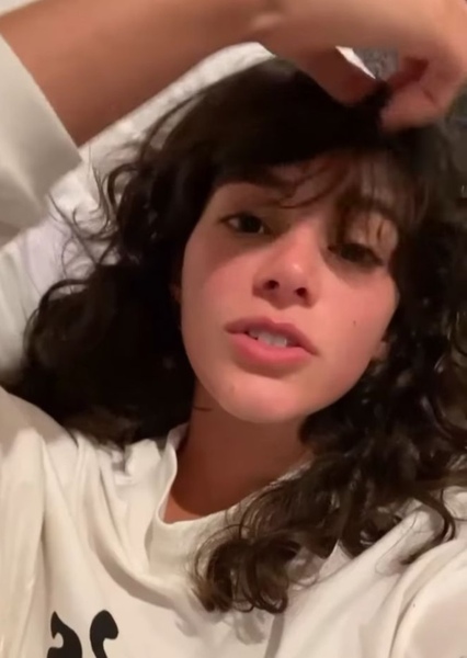 Bruna Marquezine photo