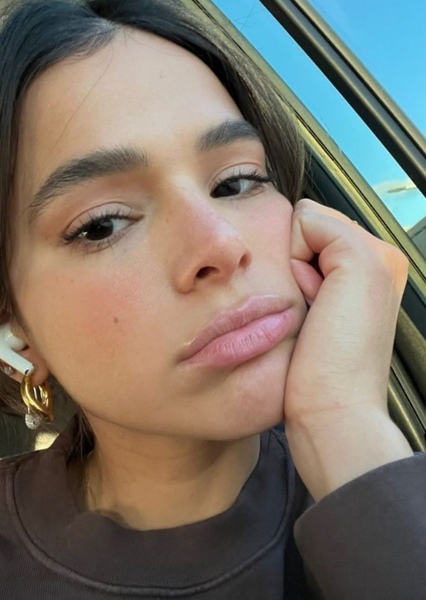 Bruna Marquezine photo
