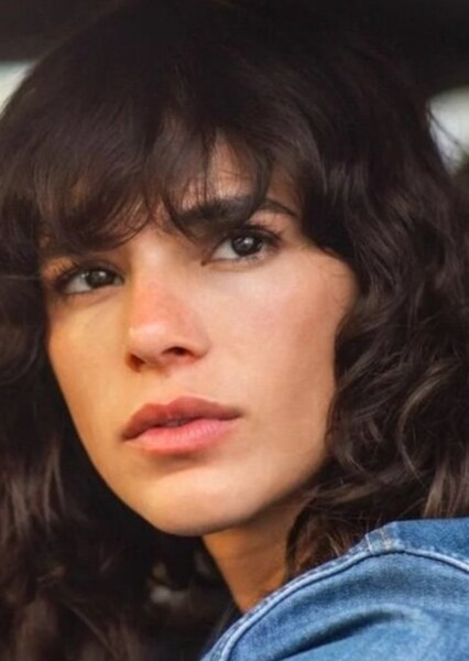Bruna Marquezine photo