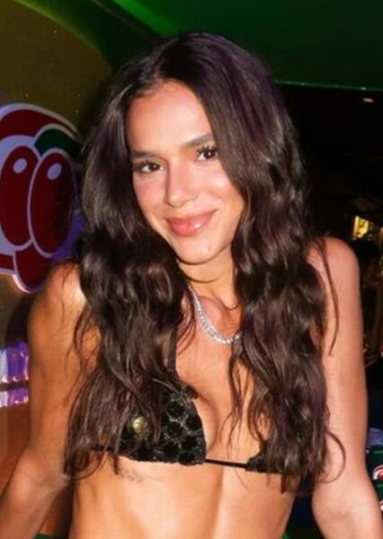 Bruna Marquezine photo