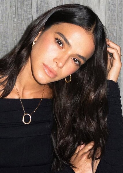 Bruna Marquezine photo