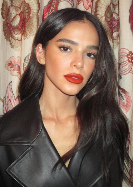 Bruna Marquezine photo