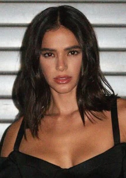 Bruna Marquezine photo