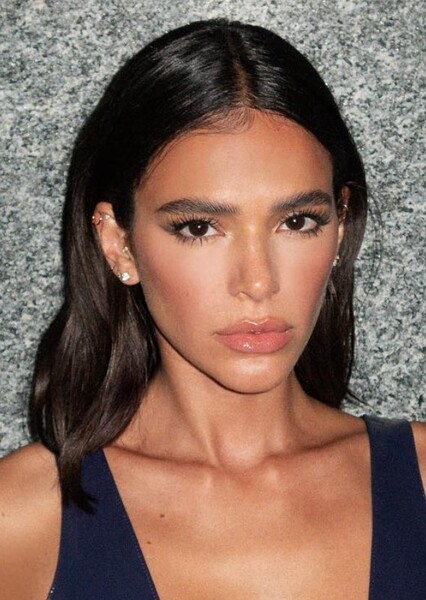 Bruna Marquezine photo