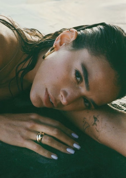 Bruna Marquezine photo