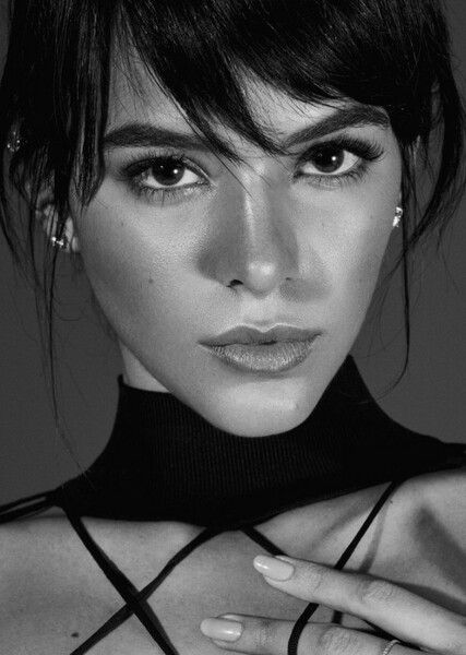 Bruna Marquezine photo
