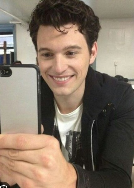 Bryan Dechart photo