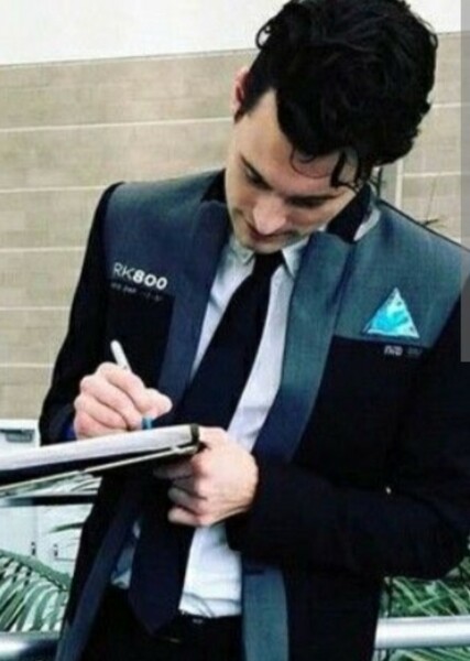 Bryan Dechart photo