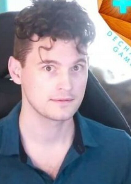 Bryan Dechart photo