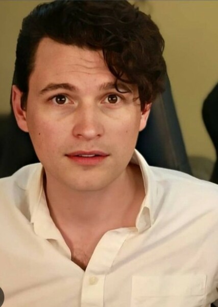 Bryan Dechart photo