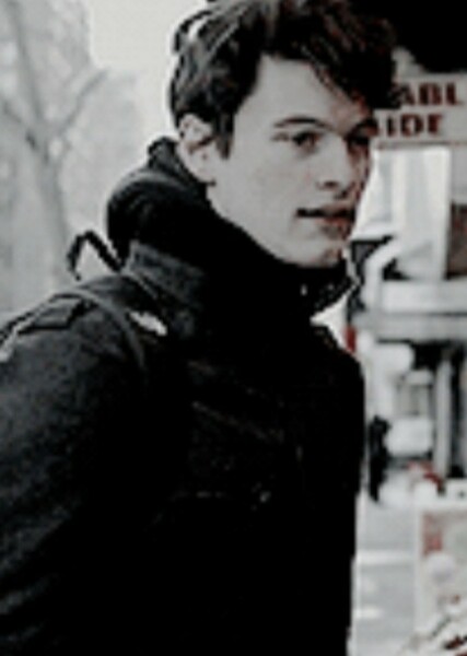 Bryan Dechart photo