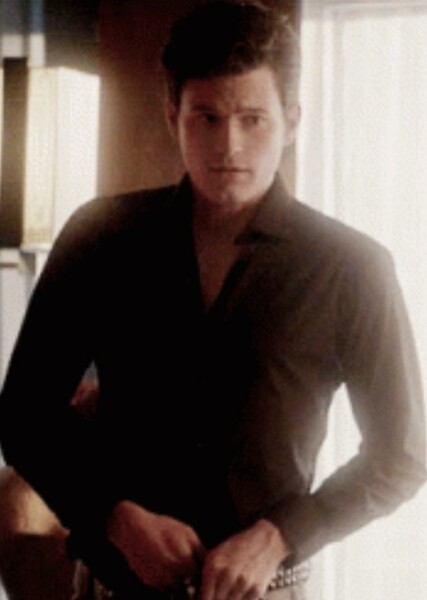 Bryan Dechart photo