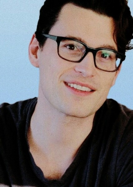 Bryan Dechart photo