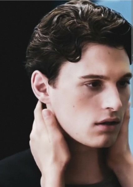 Bryan Dechart photo