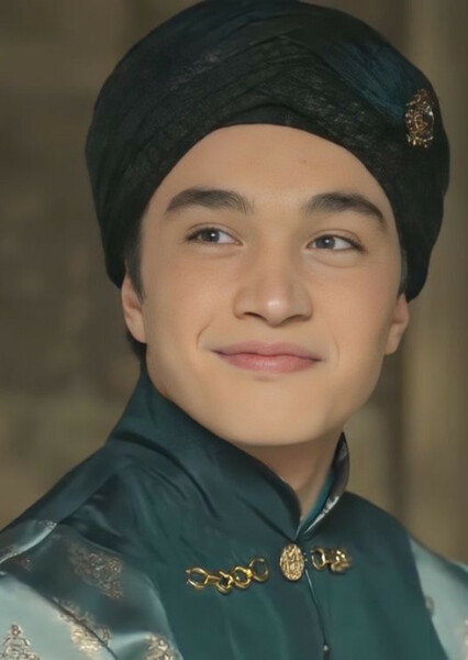 Burak Dakak photo