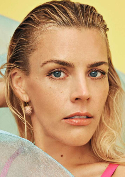 Busy Philipps photo