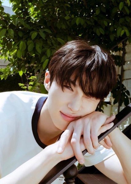 Byeon Woo-seok photo